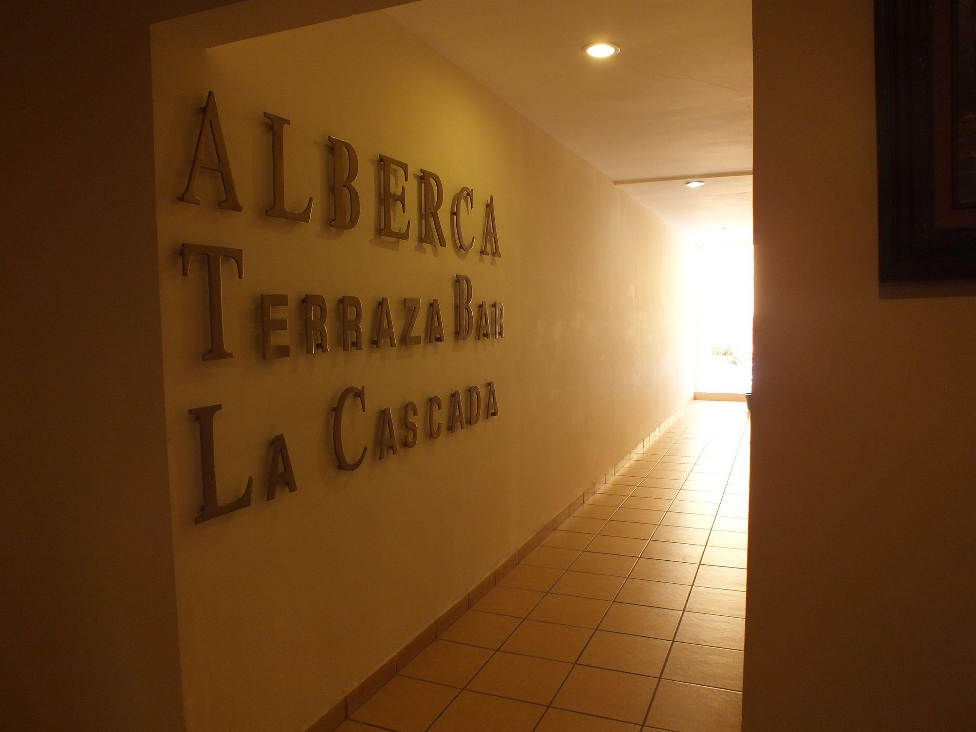 Hotel Rincon Real Suites Durango Bagian luar foto
