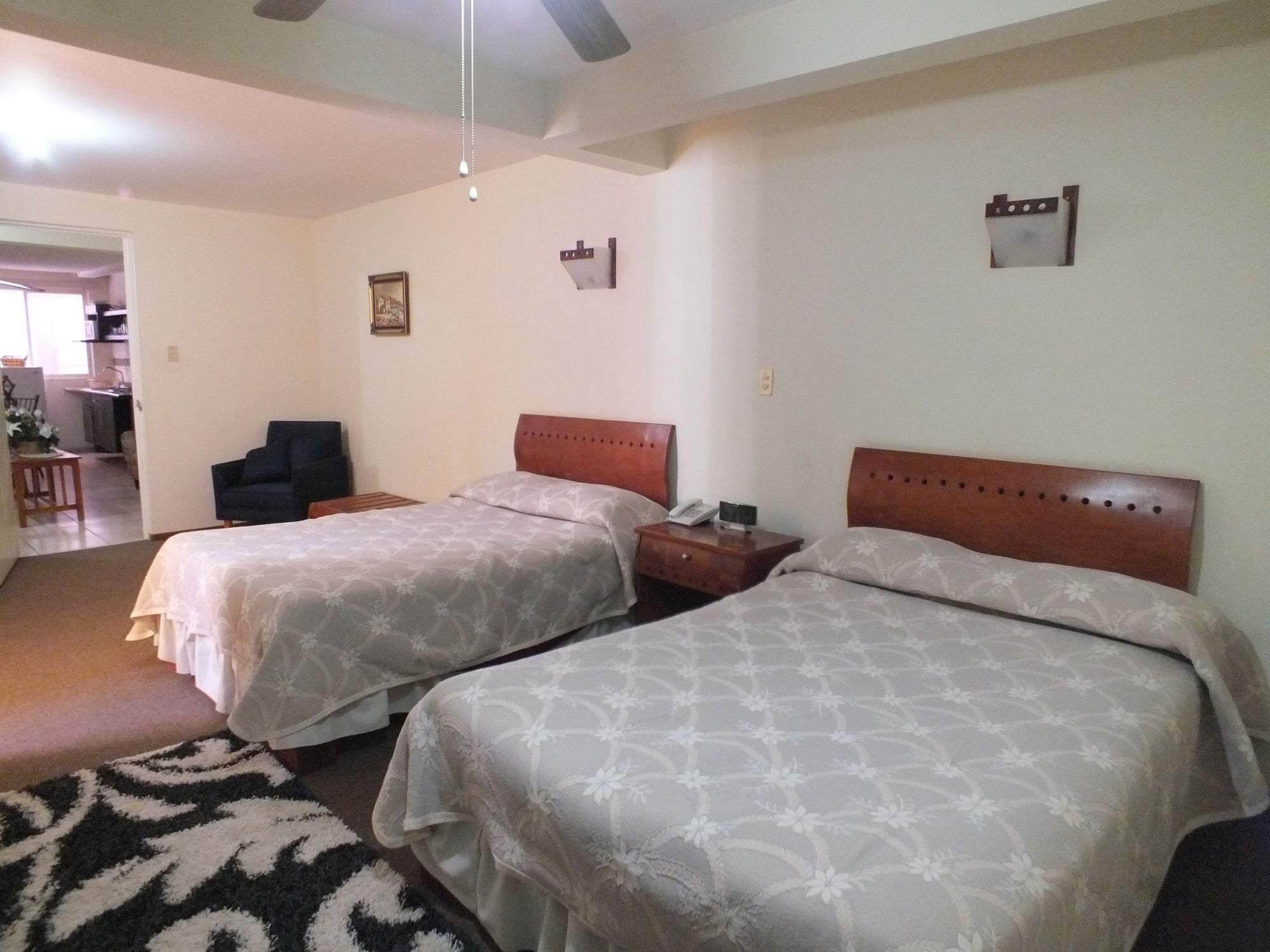 Hotel Rincon Real Suites Durango Bagian luar foto