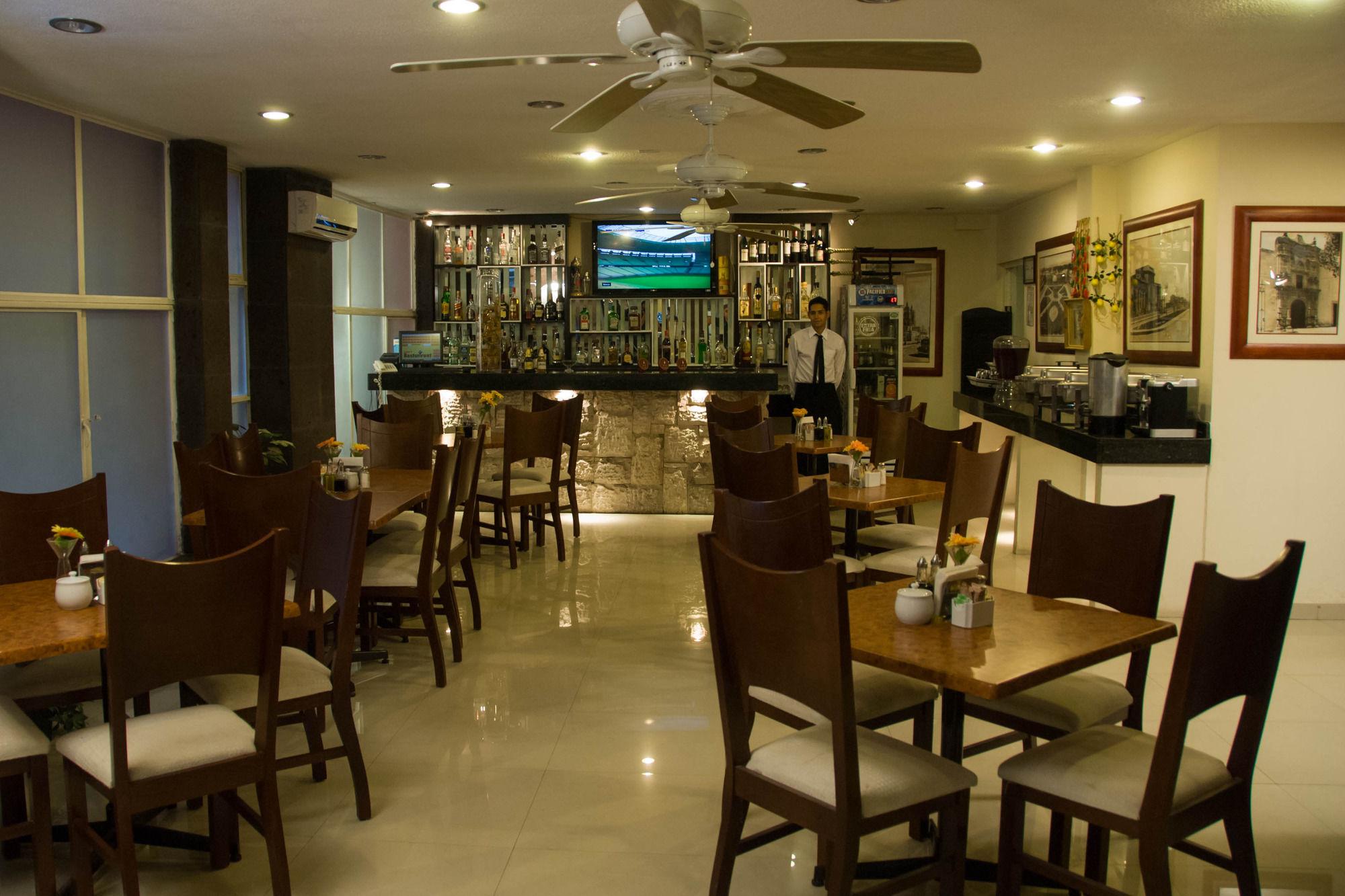 Hotel Rincon Real Suites Durango Bagian luar foto