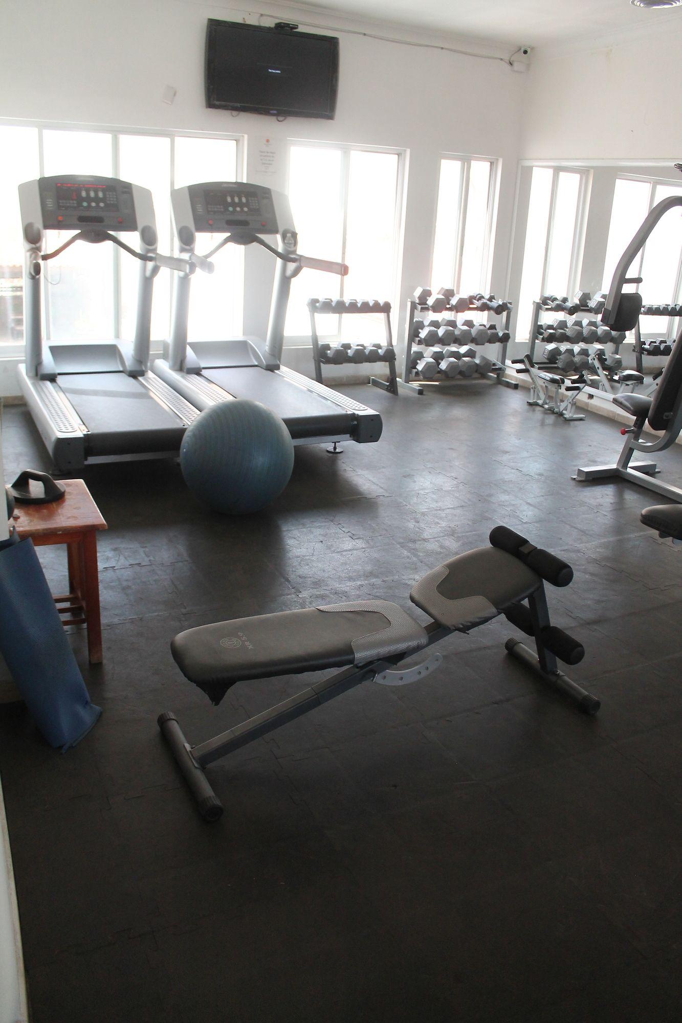 Hotel Rincon Real Suites Durango Bagian luar foto