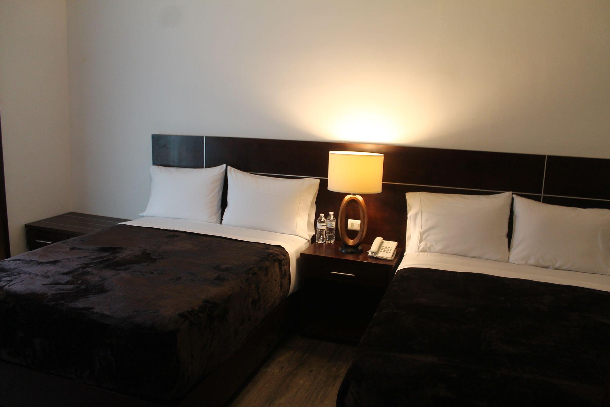 Hotel Rincon Real Suites Durango Bagian luar foto