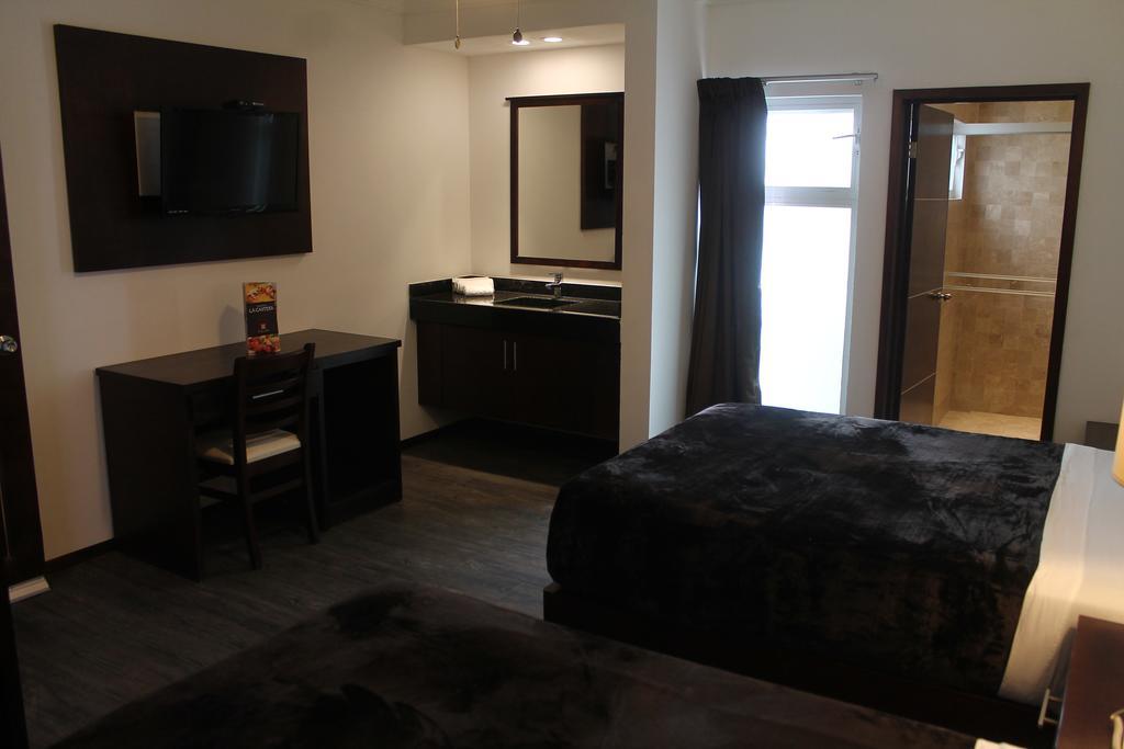 Hotel Rincon Real Suites Durango Bagian luar foto