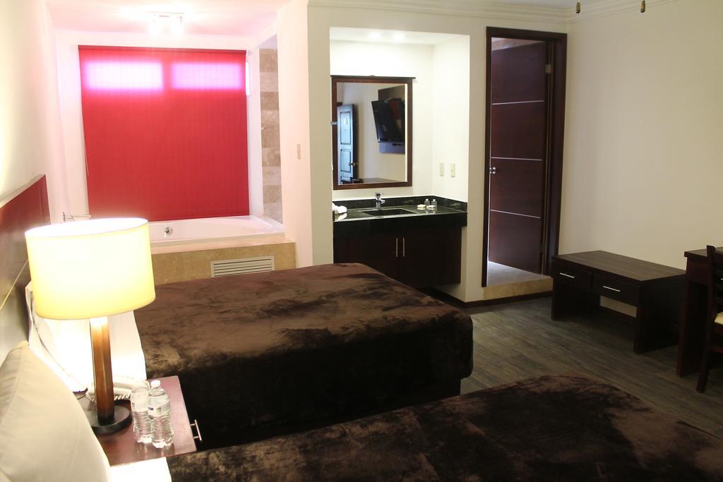 Hotel Rincon Real Suites Durango Bagian luar foto