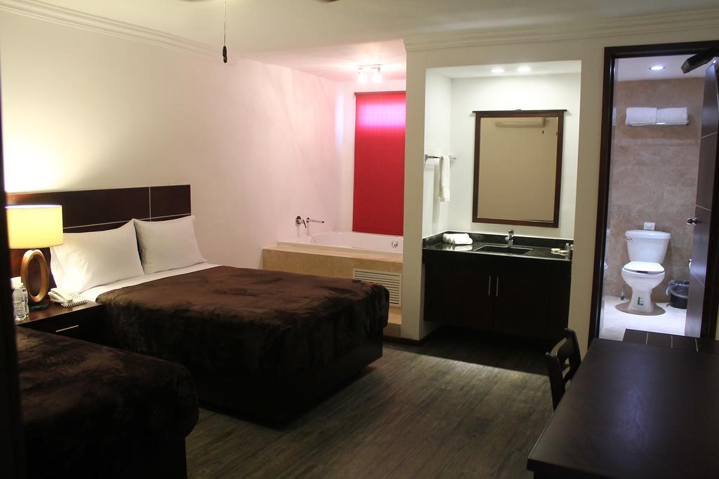 Hotel Rincon Real Suites Durango Bagian luar foto