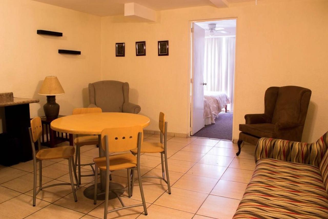 Hotel Rincon Real Suites Durango Bagian luar foto